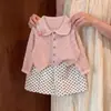 Roupas Infantis de Outono Conjunto Estilo Outono para Meninas 2026 Novo Estilo Super Bonito Camisa Rosa Doce para Bebê Calça Off-White