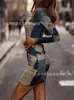 Vestido Bodycon de Manga Larga Estilo Callejero Vintage Ajustado con Estampado de Patchwork de Mezclilla Sintética Nuevo Estilo Otoño 2025