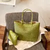 Bolsa Cesta de Vegetais Tecida Vazada Bolsa Feminina 2026 Nova Moda Bolsa de Mão Bolsa de Ombro Grande Capacidade Bolsa Tote para o Dia a Dia