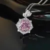 Venta en vivo de anillo de flor de diamante rosa octogonal corte milenio temperamento elegante diamante de alto carbono pendiente colgante amarillo ganso