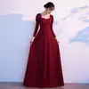 Vestido de Brinde de Noiva com Decote Quadrado Vermelho, Novo Estilo para Noivado, Elegante para Casamento de Volta para Casa, Vestido Longo de Noite Slim