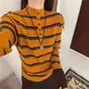 Suéter de punto con botones y cuello semi-alto a la moda estilo Hong Kong para mujer, prenda interior para otoño e invierno, bloques de color, rayas, ajuste ceñido