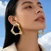 Conjunto de Colar, Brincos e Pulseira da Moda Versátil Europeu e Americano Atravessando Fronteiras Amazon Venda Quente com Designs Únicos e Ousados Atacado