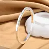 Pulseira Aberta Pequena Margarida Banhada a Prata para Mulheres, Design Sólido, Pulseira Quadrada de Crisântemo de Alta Qualidade, Atacado de Joias