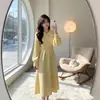 Vestido de Punto Amarillo Estilo Suave para Mujer 2026 Otoño e Invierno Nuevo Casual Ceñido a la Cintura Aspecto Adelgazante Elegante Vestido Largo Francés