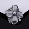 Broche de Flor de Aleación Vintage Japonés y Coreano Transfronterizo, Broche de Lujo de Alta Gama, Accesorios de Joyería para Mujer, Accesorios de Pines