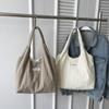 Pano de Lavar Estilo Preguiçoso Bolsa de Lona Plissada Bolsa Tote Leve e Fashion Feminina Bolsa de Ombro Casual Versátil Estilo Coreano Bolsa de Axila