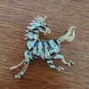 Broche Novo Selvagem de Pônei da Moda para Mulheres, Broche Acessório de Cavalo de Liga de Alta Qualidade com Cabeça Giratória, Alfinete Simples da Moda para Roupas