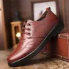 Zapatos Casuales para Hombre de Primavera 2024 Zapatos de PU Casuales para Hombre Venta al por Mayor Negocio Estilo Británico Zapatos Cómodos Estilo Coreano Punta Redonda Suela Suave Transfronterizo