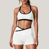 Conjunto de fitness de bloques de color europeo y americano de Amazon transfronterizo, conjunto de yoga, pantalones cortos deportivos para correr, top sin mangas de cuello halter, conjunto de dos piezas para mujer