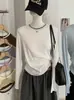 Camiseta de Manga Larga de Doble Capa con Costilla de Color Contrastante Ovalada Pequeña Decorativa Lyocell Tencel para Mujer 8514