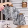 Conjunto de Verano para Niños 2026 Estilo Nuevo Ropa Delgada de Verano para Niños Camisa Casual de Manga Corta Conjunto de Tres Piezas Moderno