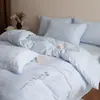 Xiangling Productos PremiumSimple Lujo Ligero Sensación de Alta Gama Hilo de Algodón Puro Teñido en Hilo Jacquard Bordado Juego de Cuatro Piezas Sábana Funda Nórdica Ropa de Cama
