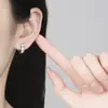 Brincos Geométricos de Diamante de Fileira Única para Mulheres Prata Esterlina 925 Incrustados com Zircônia Luxo Acessível Brincos de Alta Qualidade Joias Modernas Simples Versáteis