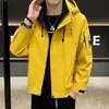 Chaqueta Cortavientos para Hombre Primavera y Otoño 2026 Nuevo Estilo de Primavera Fresca Americana Ropa de Trabajo para Exteriores Chaqueta con Capucha Ropa de Hombre
