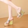 Sandalias de cuña de moda para mujer, estilo nuevo de verano 2025, para exteriores, de cuero genuino, color dorado y plateado, impermeables, con plataforma, suela gruesa