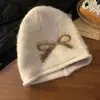 Touca de Tricô com Laço Estilo Coreano Retrô Liangfang para Mulheres, Aquecimento Outono/Inverno, Proteção contra Frio, Proteção para Orelhas, Chapéu Lenço para Cabeça