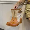 Botas estilosas de cano médio color block retrô para mulheres, novo modelo outono e inverno 2026, salto grosso, fivela de cinto, botas western cowboy, botas de montaria