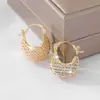 Pendientes Retro Huecos de Lujo Ligero Estilo Ins Transfronterizos para Mujer, Clips para Orejas de Diseño de Nicho Chapados en Oro, Pendientes de Gama Alta Asequibles