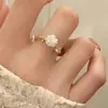 Anillo liso para mujer, moderno y único, diseño de nicho, lujo ligero, simple y exquisito, juego de tres piezas, anillo ajustable, elegante