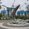 Escultura de baleia de aço inoxidável Pengqi comunidade golfinho Departamento de Vendas decoração paisagística 304 espelho metal ferro oco para fora