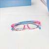 El nuevo marco de gafas ovaladas para estudiantes infantiles se puede equiparar con el número de almohadillas nasales suaves de silicona de tres puntos gafas ópticas Danyang