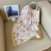 Bufanda de Rayas Blancas y Negras Clásica Nueva de Ins para Primavera y Otoño Bufanda de Seda Ligera Simple Bufanda Pequeña Venta al por Mayor