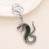 Llavero Colgante de Serpiente Creativo Retro Personalizado para Hombres Europeos y Americanos Colgante de Llavero de Coche de Moda de Aleación con Pedrería