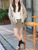 Colección de otoño 2026 de moda al por mayor: chaqueta con capucha casual única y elegante, sudadera versátil y sencilla para mujer