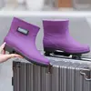 Botas de lluvia para mujer hasta la pantorrilla, zapatos de goma antideslizantes de moda para adultos hasta la pantorrilla, zapatos impermeables, botas de lluvia gruesas con forro de felpa para mujer