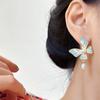 Pendientes de mariposa con perlas y esmalte azul rosado, pendientes de temperamento suave de chica soñadora, pendientes con diseño de pintura al óleo retro