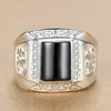Anillo de Ágata Negra Noble y Dominante Dedo Índice Moda Masculina Versión Abierta Amplia Anillo de Bendición de Diamante Negro