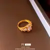 Anillo abierto ovalado de circón vintage, sensación de lujo ligero y alta gama, anillo para el dedo índice, joyería versátil estilo palacio