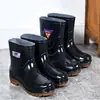 Botas de lluvia para hombre de suela gruesa, tallas 36-49, con suelas de goma reforzadas, forradas de felpa para mayor calidez, adecuadas para el trabajo, calzado para el agua, diseño de caña corta, impermeables y antideslizantes