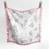 Novo Lenço de Seda com Estampa Floral de Verão para Mulheres, Lenço Quadrado Pequeno Elegante e Versátil na Moda, Protetor de Pescoço Atmosférico Estilo Coreano Lenço Pequeno
