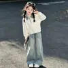 Conjunto de Dos Piezas para Niñas: Top de Manga Larga a Cuadros Patchwork Estilo Universitario Dulce y Pantalones de Mezclilla con Estrellas, Colección Primavera y Otoño 2026