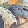 Juego de cuatro piezas de terciopelo de leche de invierno, cama engrosada, otoño e invierno, sábanas ajustables, funda nórdica con forro polar, terciopelo coral, cama de dormitorio, sábanas, juego de tres piezas