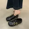 Zapatos Pequeños de Cuero Planos Retro Negros Zapatos de Mujer Otoño/Invierno 2025 Zapatos con Forro de Terciopelo Profundos Mocasines de Gamuza Zapatos Individuales