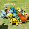 Animal de Peluche con Ruedas para Cumpleaños de Bebé Decoración de Centro Comercial Escena de Montaje Puesto Famoso de Mercado Nocturno en Internet