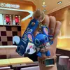 Nuevo Llavero de Muñeco Rígido Feliz Lindo Colgante Creativo para Mochila Llavero de Coche Regalo de Graduación