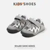 Sapatos para bebês e crianças pequenas, novo modelo de outono, sapatos casuais antiderrapantes de sola macia com estampa de leopardo para meninos, sapatos Forrest Gump para meninas, tênis versáteis