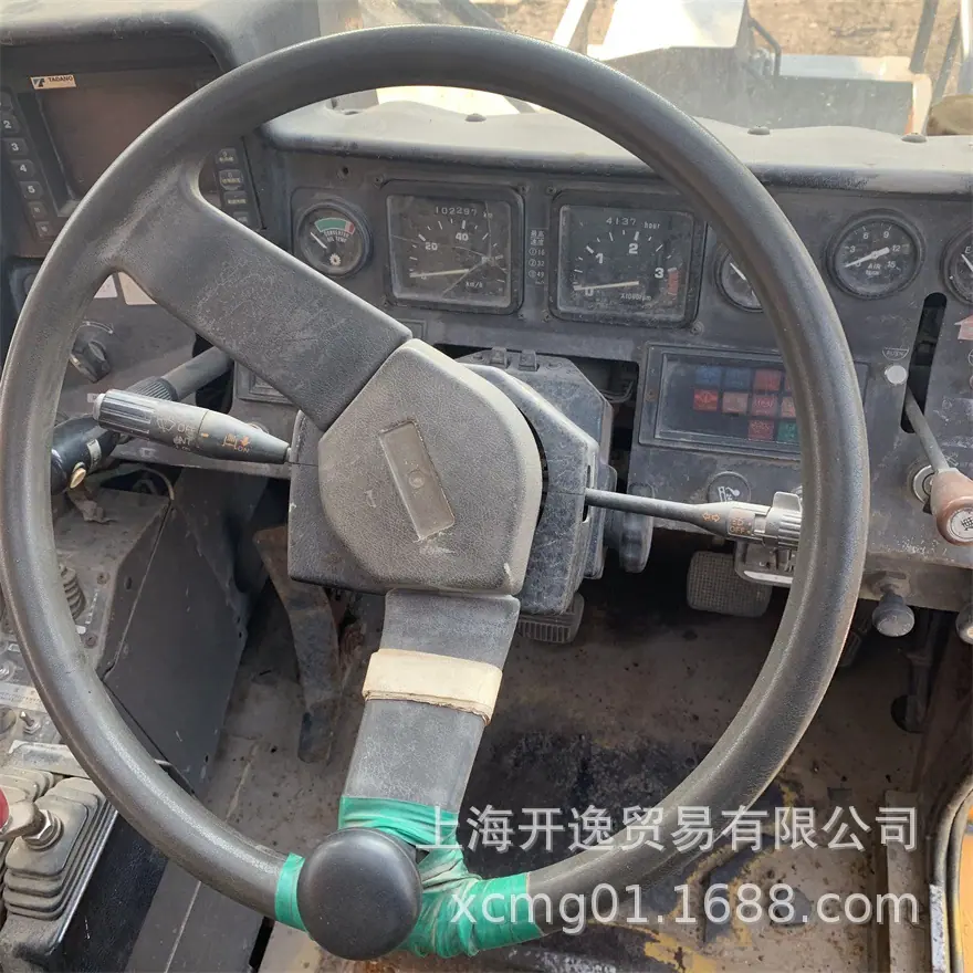 25 ton crane (7)