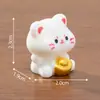 Micro-Paisaje Creativo Lindo Gato de la Suerte Figura Kawaii Muñeca de Granos Casa de Muñecas DIY Accesorios Decorativos Tablero de Coche Escritorio Adornos Pequeños