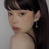 Clip para oreja de estilo Hong Kong retro largo y fluido sin perforar para mujer 2023 nuevo diseño de nicho moderno clip de hueso de oreja de alta calidad pendientes