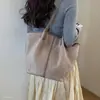 Bolso Nuevo de Gamuza Versátil Simple Otoño Exquisito Gran Capacidad Terciopelo 2026 Hombro Tote de Mano Viaje Moda