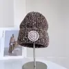 Gorro de Punto Cálido de Invierno con Letras Estilo Coreano para Hombres y Mujeres, Gorro Versátil para Exteriores a Prueba de Frío