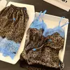 Pijama de Renda Ice Silk para Mulheres Primavera e Outono Novo Estilo Conjunto para Casa Toque de Luxo Estampa de Leopardo Camisola e Shorts