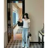Camiseta de algodón puro color blanco AI, cuello en U, hombro normal, manga corta para mujer, verano, corta, ajustada, corte slim, realza la figura, casual, versátil
