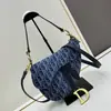 Bolso de Hombro Cruzado para Mujer D Brand, Nuevo y Moderno, Bolso de Hombro, Bolso Silla de Montar, Bolso de Mano Bordado Azul, Bolso de Mano con Estampado Completo