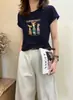 Camiseta feminina de algodão canelado com fonte física de treze fileiras, direto da fábrica, top justo de manga curta, fornecimento exclusivo da segunda leva de verão